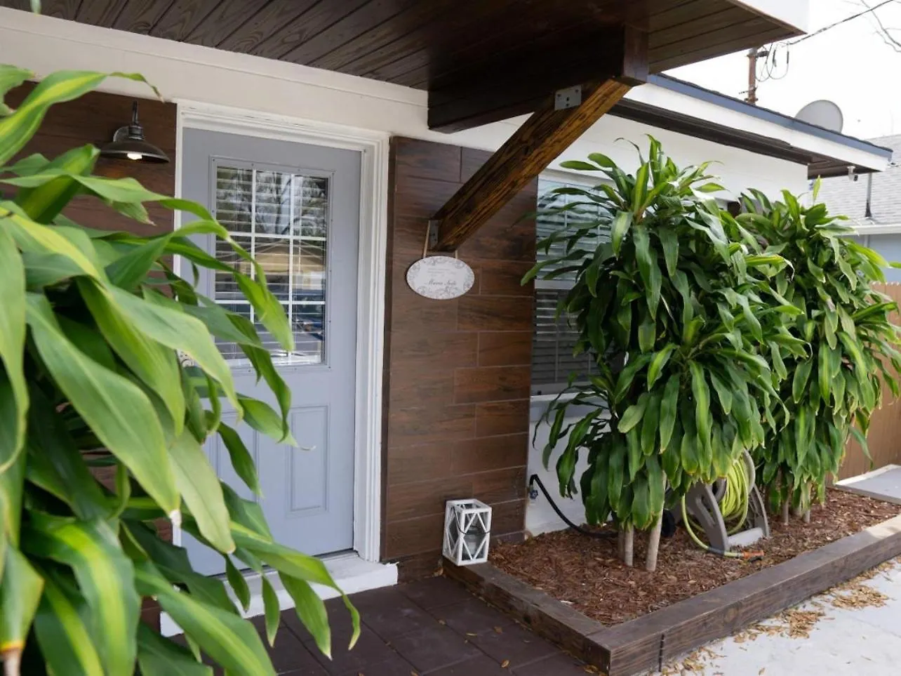 Mi Casa Es Tu Casa, Airport Suites Tampa United States